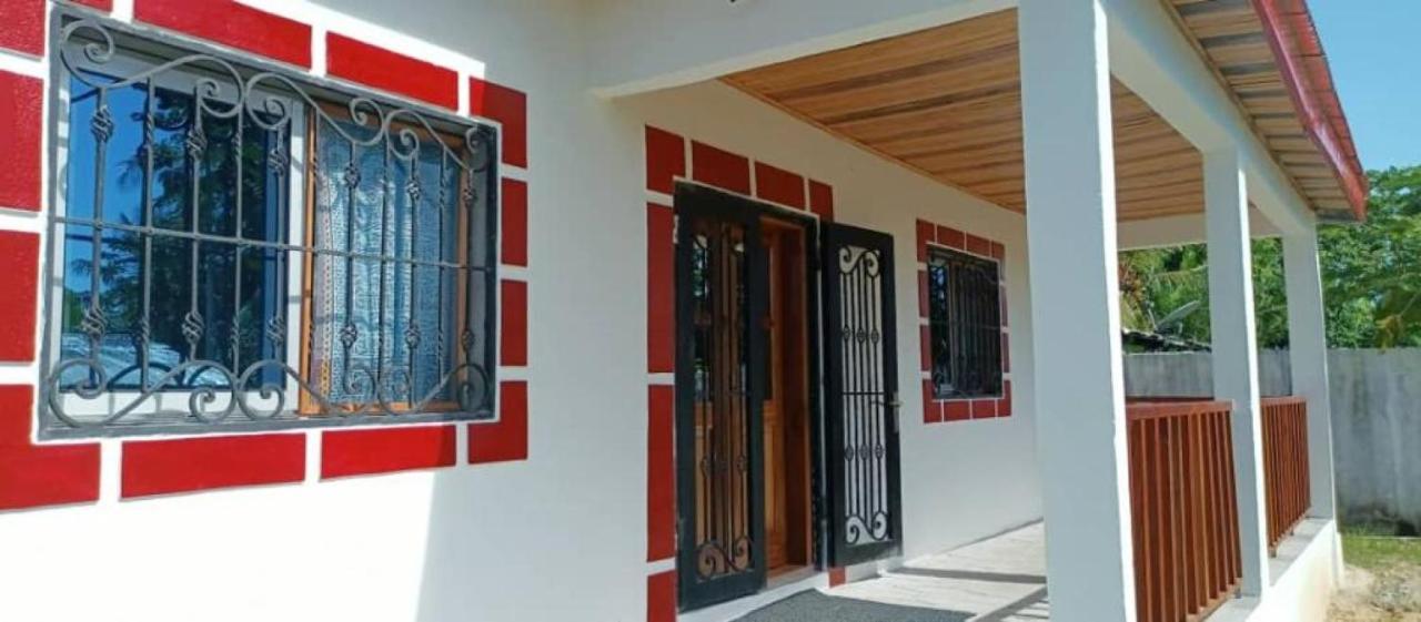 קריבי La Maison Du Voyageur מראה חיצוני תמונה
